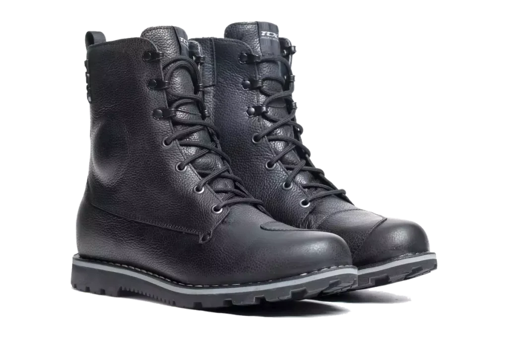 TCX Hero 2 WP black leather urban motorcycle boots with lace closure and rugged walking sole
